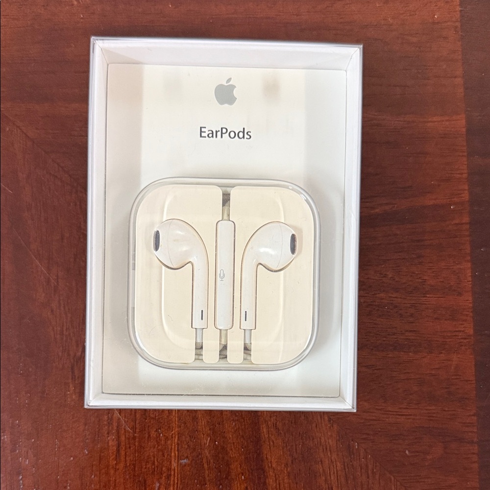 NWT Apple Wired EarPods Headphones Never used Never Opened